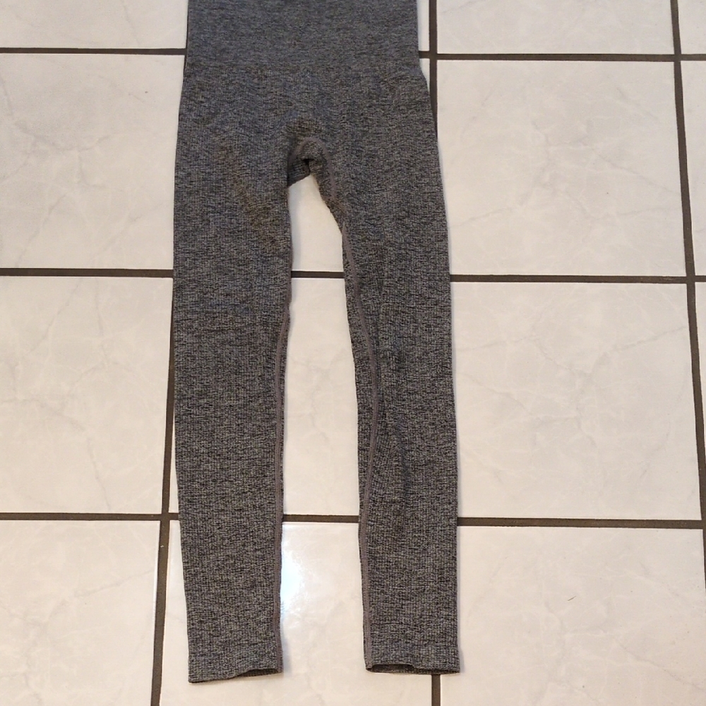 Colsie Gray Leggings Soft Knit Full-Length